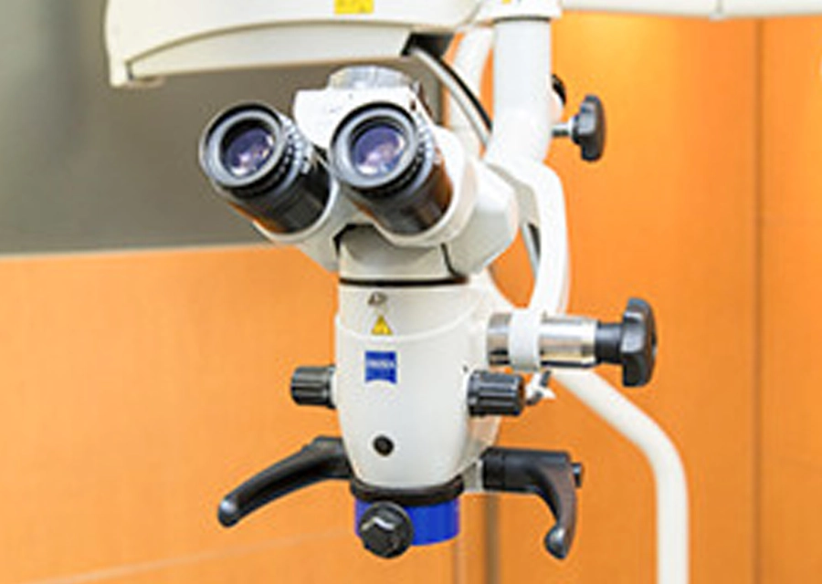 歯科用マイクロスコープ