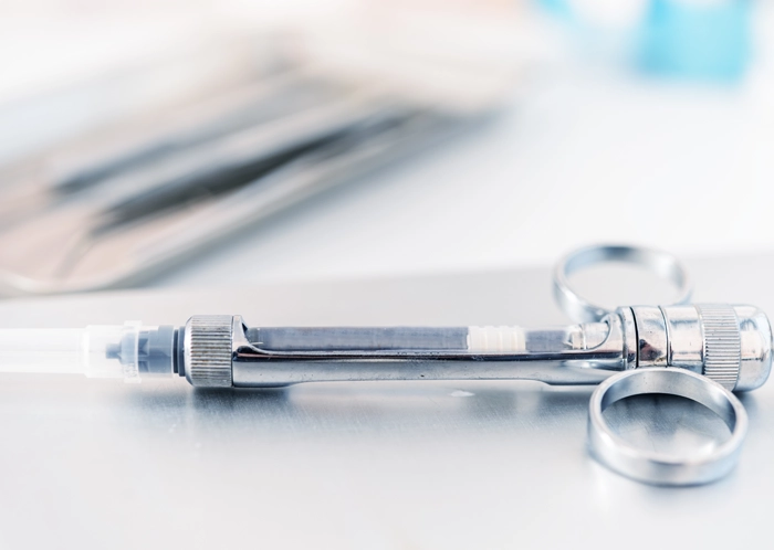 極細針による局所麻酔